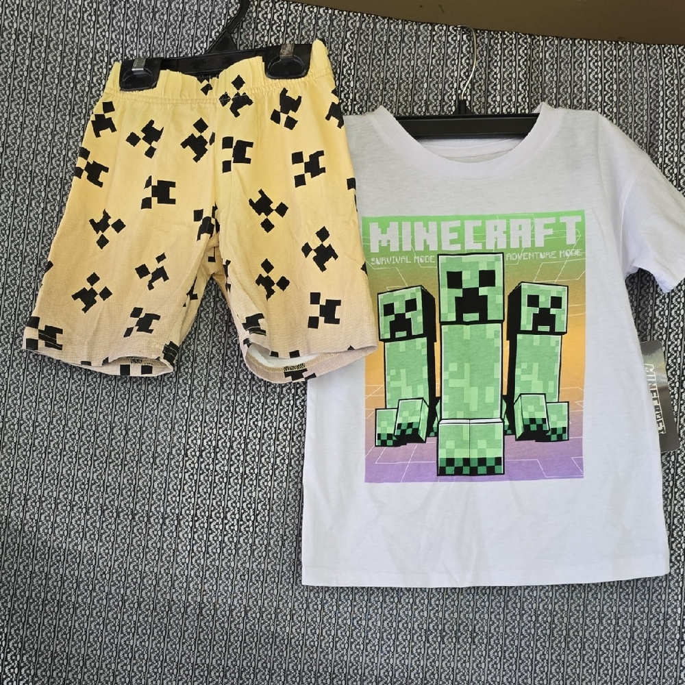 Minecraft Creeper T-Shirt and Shorts Set